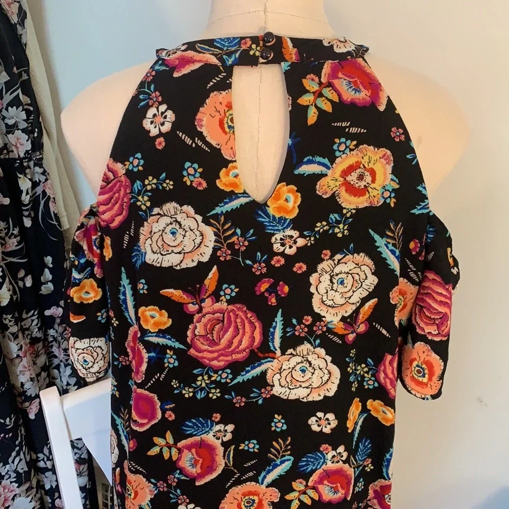 Women’s floral mini dress size medium - Picture 5 of 5